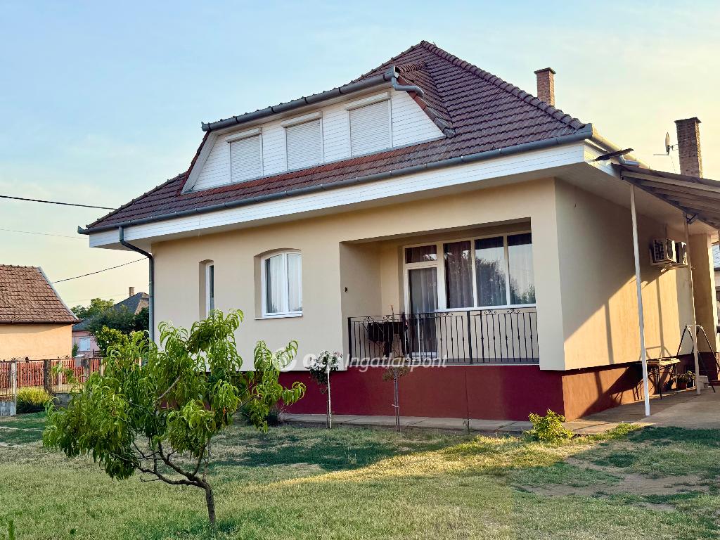 Eladó családi ház, Kálmánháza, 2. kép
