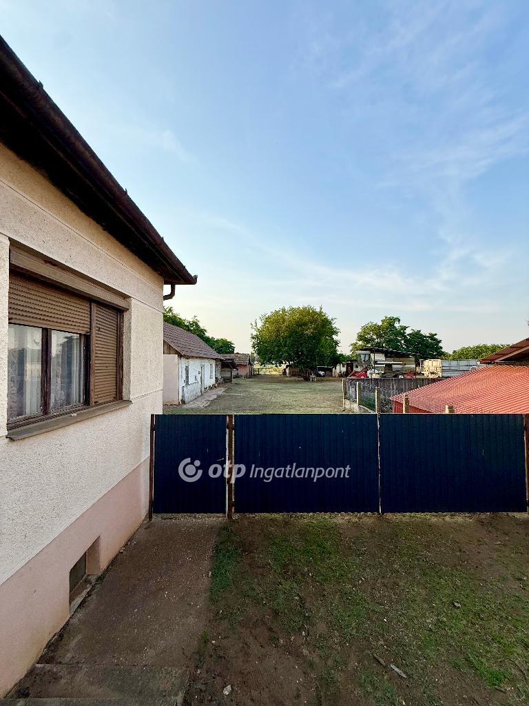 Eladó családi ház, Kálmánháza, 4. kép