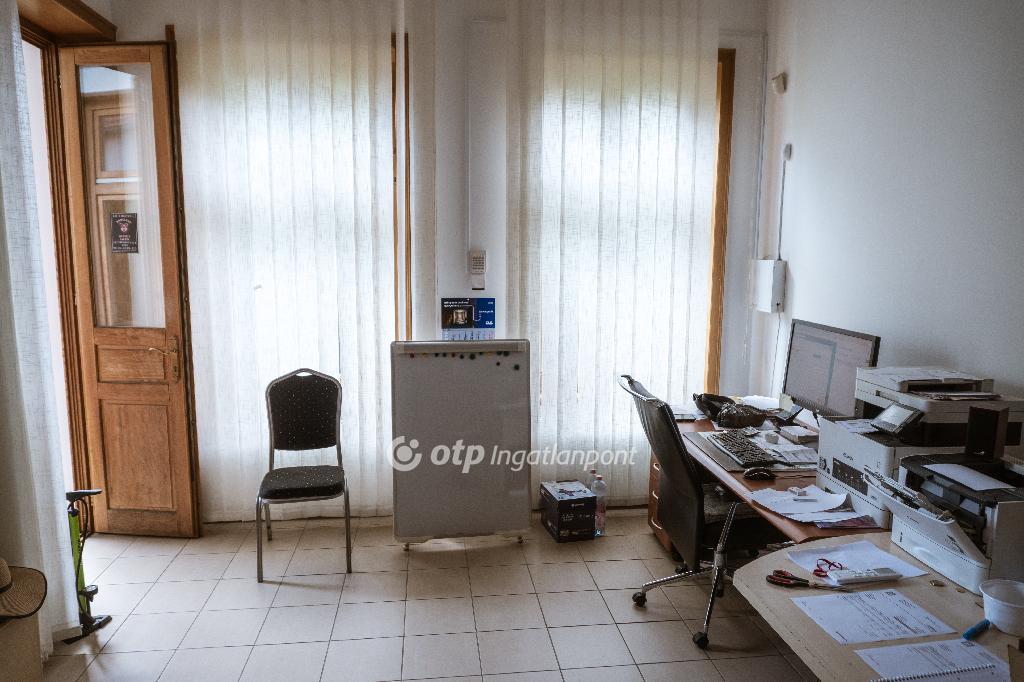 Eladó iroda, Nyíregyháza, 26. kép