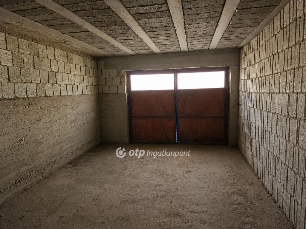 Eladó családi ház, Balkány, 12. kép