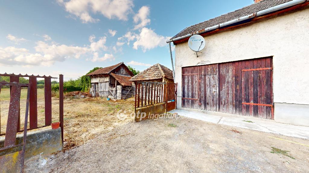 Eladó családi ház, Kölcse, 11. kép