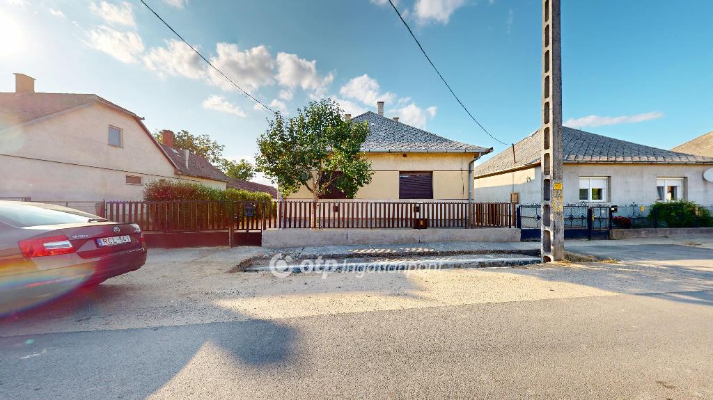 Eladó családi ház, Kölcse, 7. kép