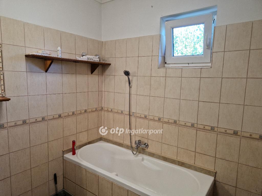 Eladó családi ház, Balkány, 14. kép
