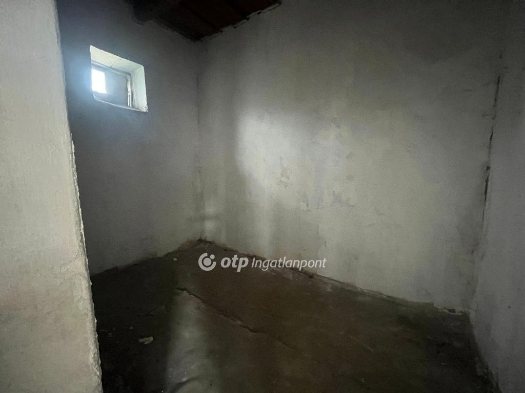Eladó családi ház, Kék, 10. kép