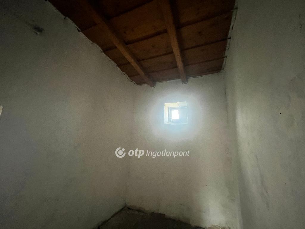 Eladó családi ház, Kék, 11. kép