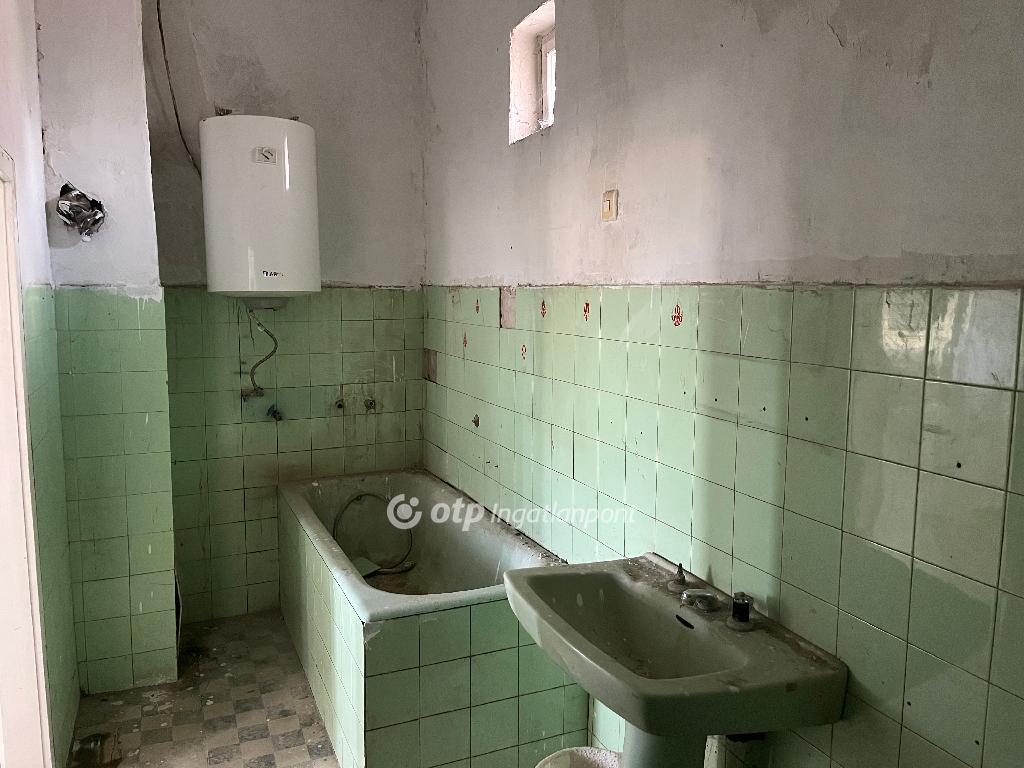 Eladó családi ház, Kék, 12. kép