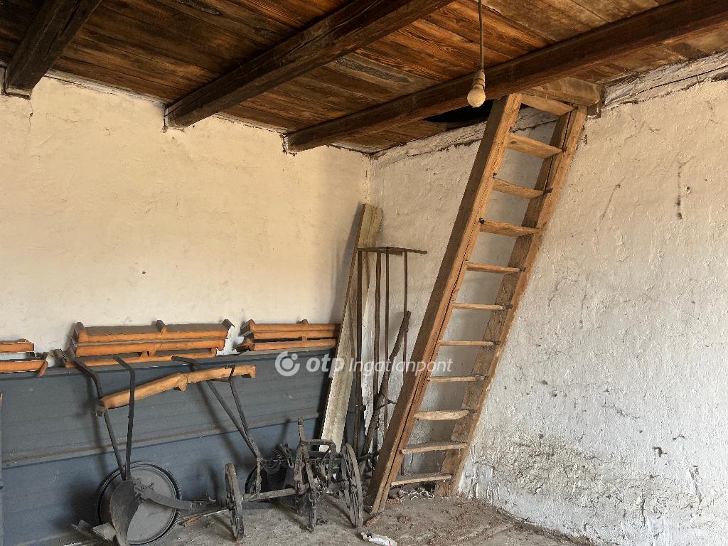 Eladó családi ház, Kék, 25. kép