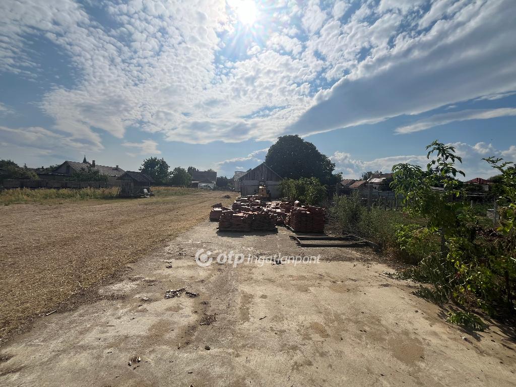 Eladó családi ház, Kék, 33. kép