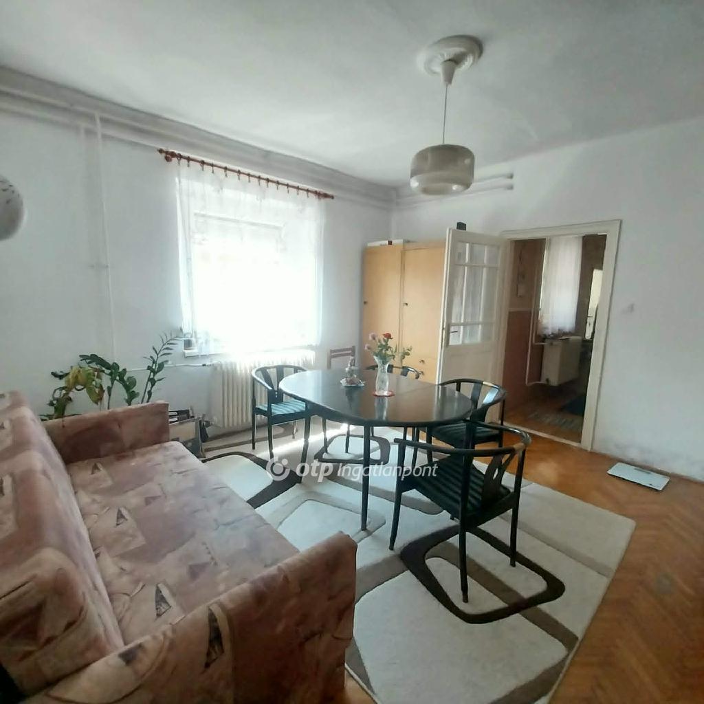 Eladó családi ház, Apagy, 5. kép