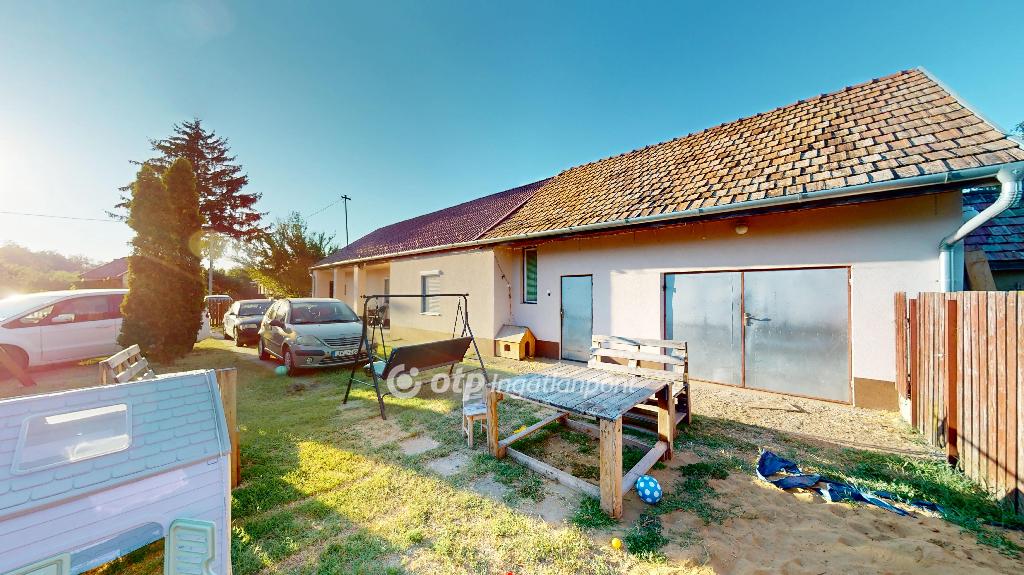 Eladó családi ház, Piricse, 20. kép