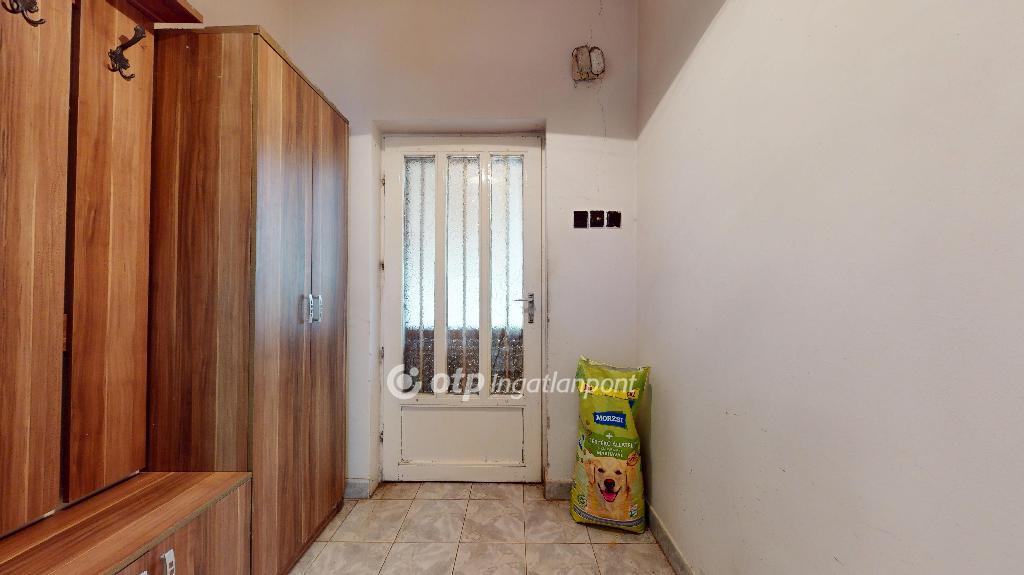 Eladó családi ház, Bököny, 3. kép