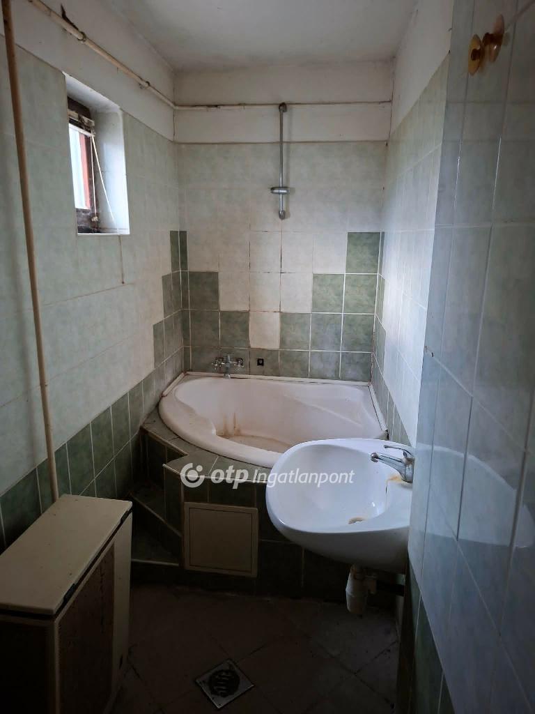 Eladó családi ház, Tiszavasvári, 6. kép