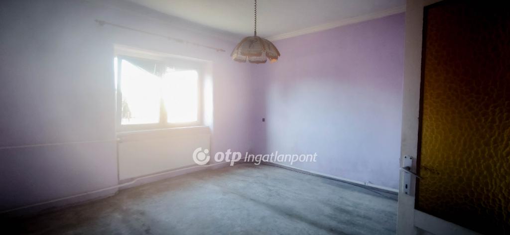 Eladó családi ház, Tiszadada, 4. kép