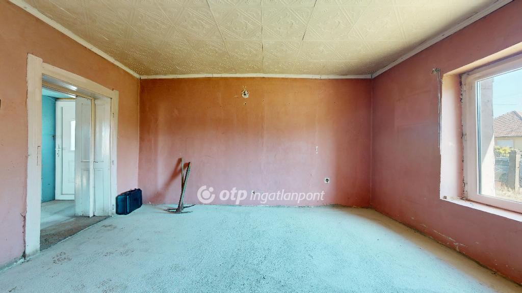 Eladó családi ház, Papos, 8. kép