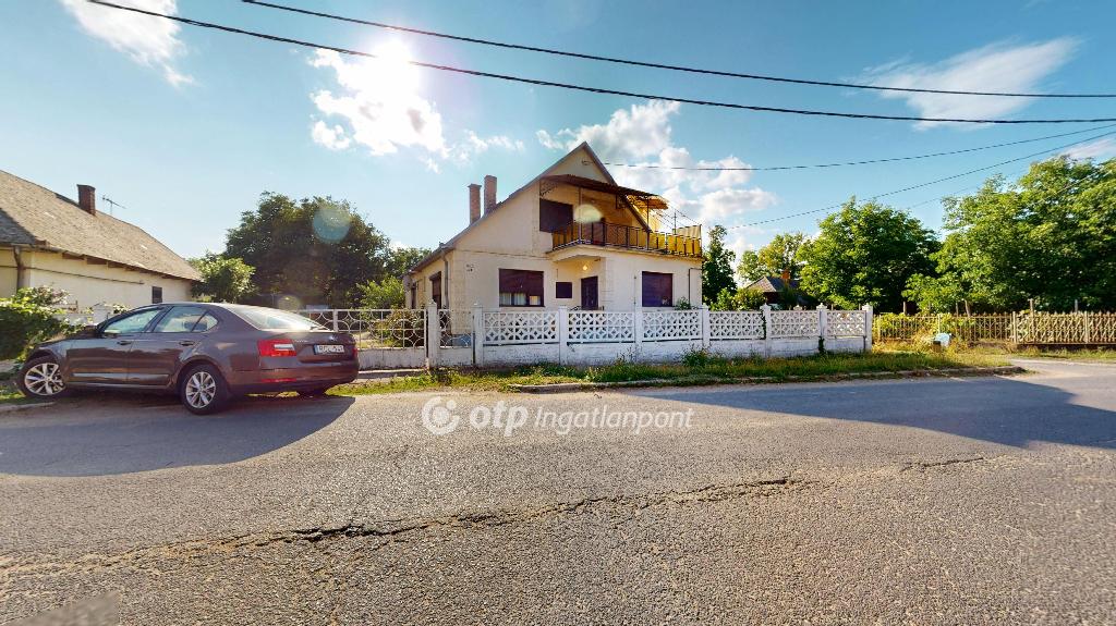 Eladó családi ház, Tiszabecs