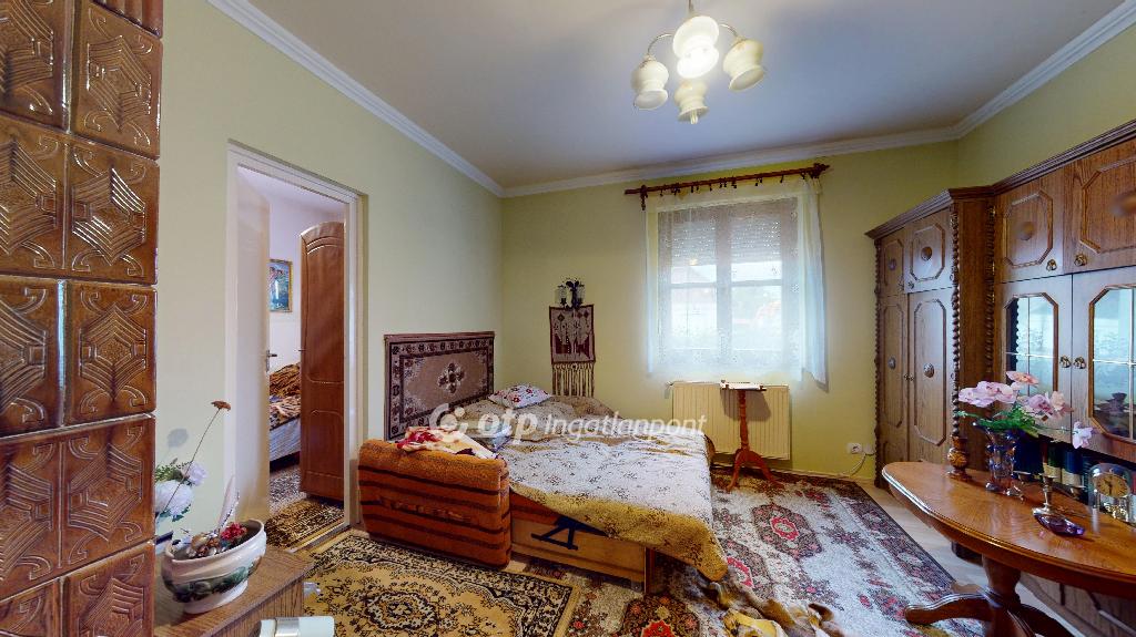 Eladó családi ház, Tákos, 9. kép