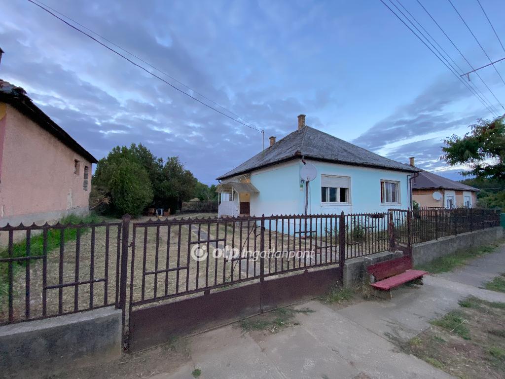 Eladó családi ház, Nyírtass, 2. kép