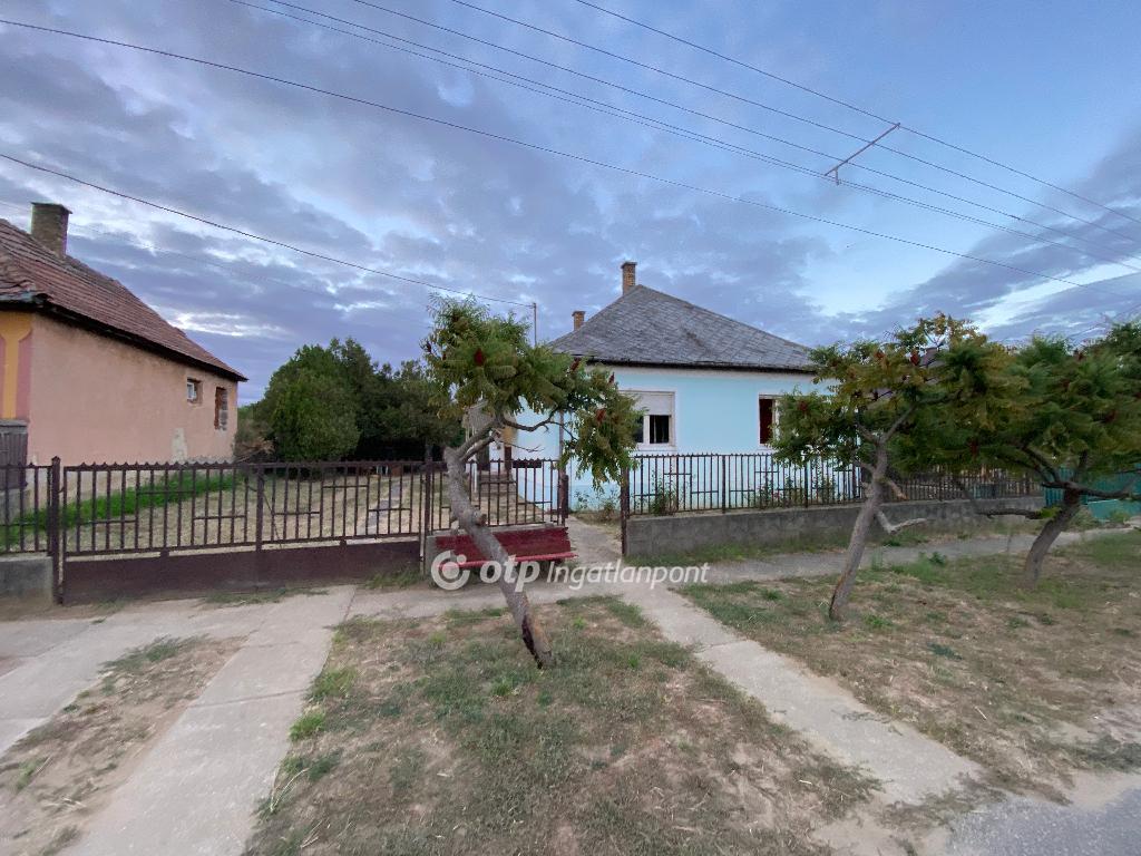 Eladó családi ház, Nyírtass, 3. kép