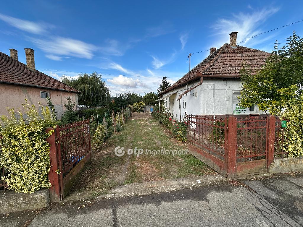 Eladó családi ház, Tiszakanyár, 3. kép