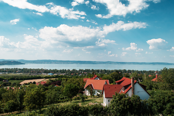 Így írja át a nyaralópiaci trendet a járványhelyzet Így írja át a nyaralópiaci trendet a járványhelyzet