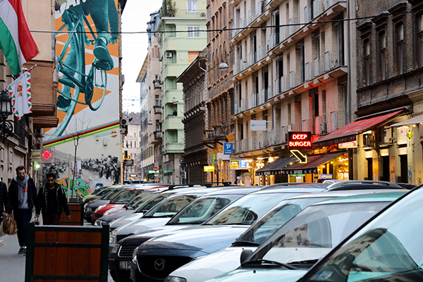 Az ingatlanpiacon is lezárulhat a bulizós korszak, de mi jön utána?