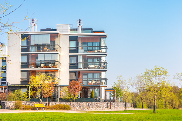 A lakópark több, mint egy jól hangzó címke: egy életforma, amelyben a biztonság, a közösségi élmény és a kényelmes életvitel együtt valósul meg.
