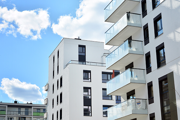 Már idén látványosan felpöröghetnek a lakásátadások