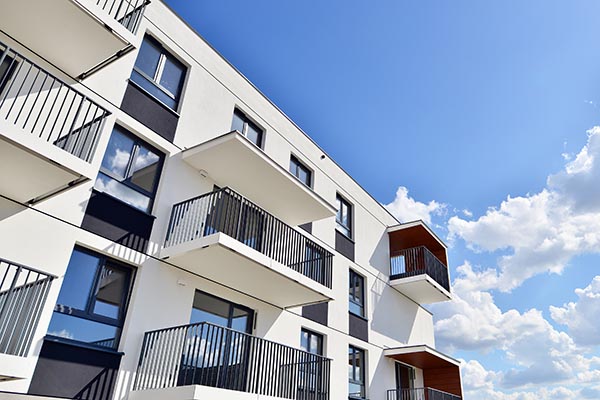 tovabb-emelkednek-a-lakasarak-de-a-kerdojelek-is-sokasodnak