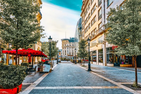 a-forgalom-csokkent-de-igy-is-kisvarosnyi-lako-koltozott-budapesten-belul