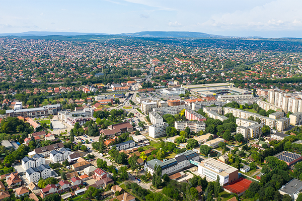 Az ingatlanpiac ismét magára talált, azonban a bérleti díjak még messze vannak a koronavírus-járvány előtti csúcstól.