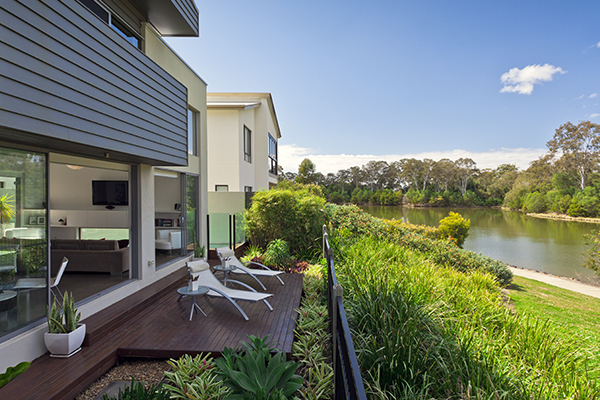 Mit kap ma a pénzéért, aki nem a Balatonon keres vízparti ingatlant?