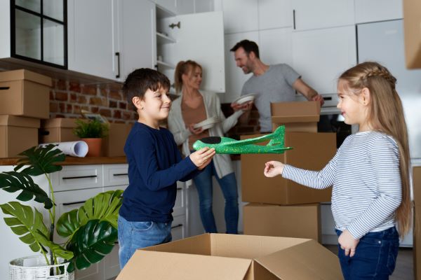 rekord-mar-nem-dolt-de-tavaly-is-lelkesen-koltozott-az-orszag